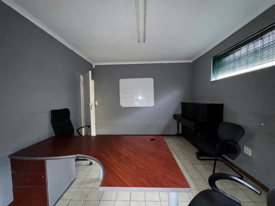 3 Bedroom Property for Sale in Hillcrest Heights Western Cape